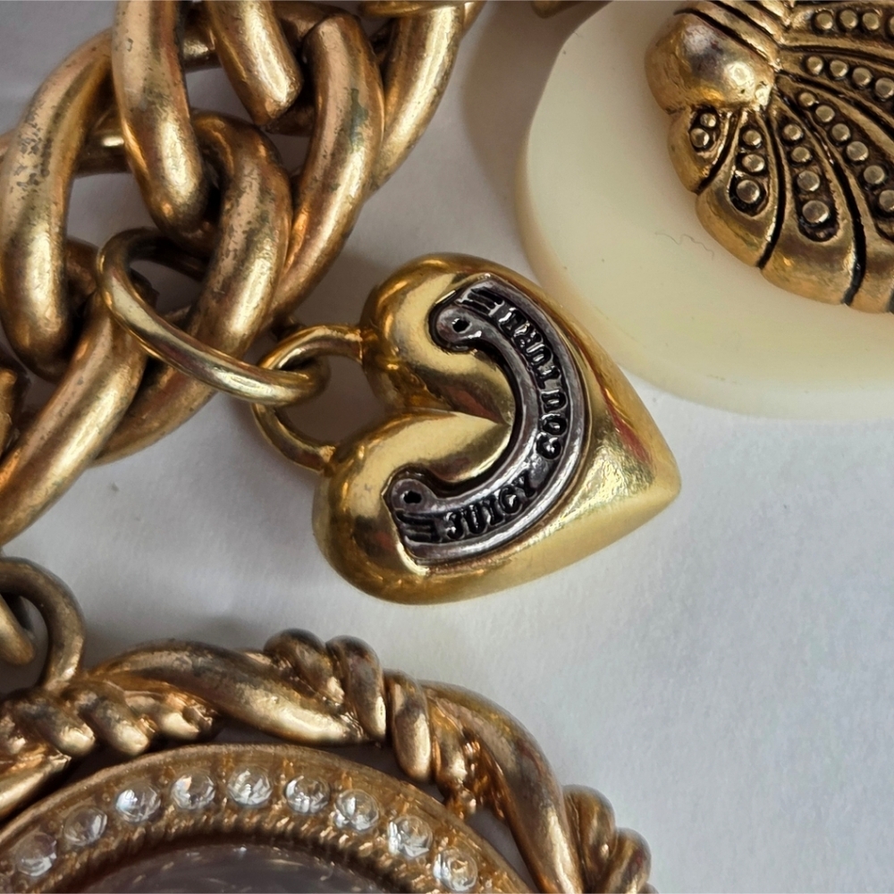 Juicy Couture Y2K Eclectic Goldtone Statement Charm Bracelet Stacked Cluster - Picture 4 of 10